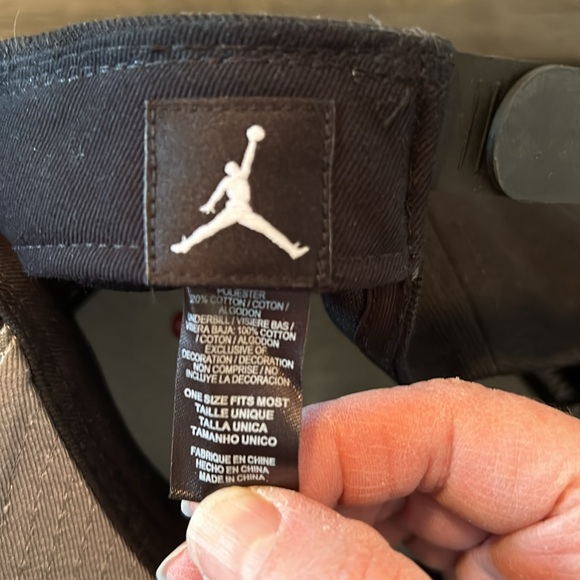 Air Jordan flight collector edition cap. Paint splatter NWOT - Picture 3 of 6